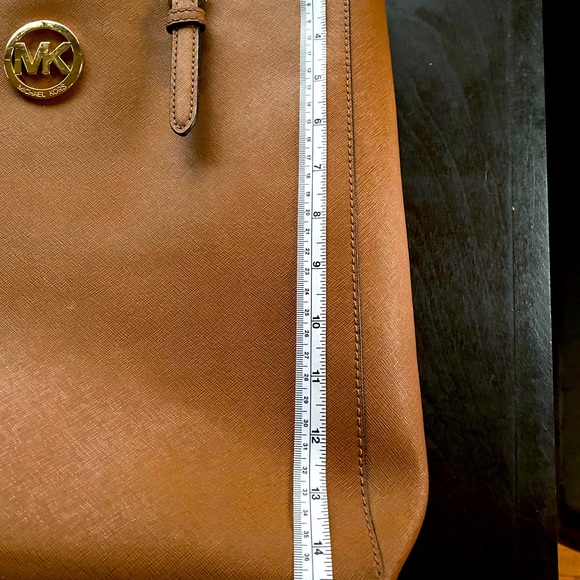 Authentic Michael Kors tote in signature luggage color! - Picture 14 of 16
